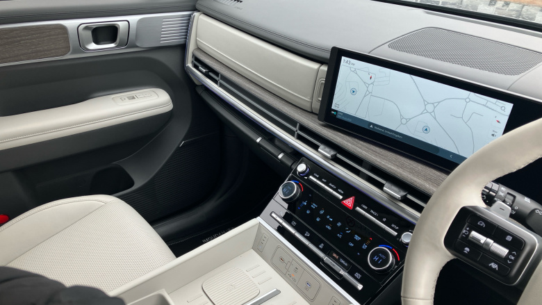 Hyundai SANTA FE 1.6 TGDi Plug-in Hybrid Ultimate 5dr 4WD Auto Estate